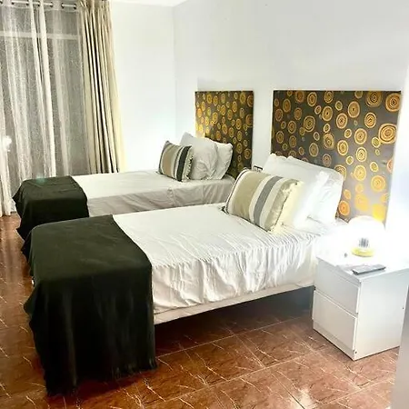 Apartment Centro Playa Con Piscina Marbella